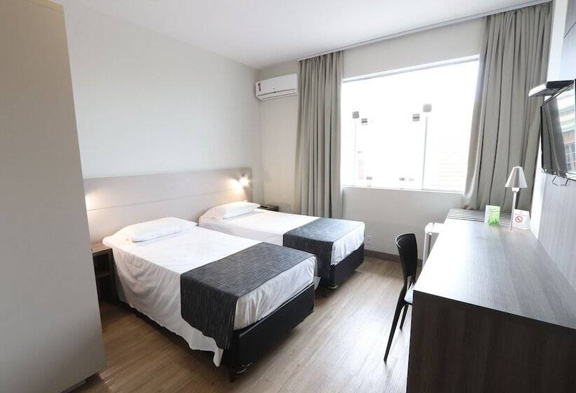 수피리어 룸, Valerim Itajai / Navegantes