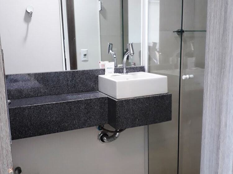 수피리어 룸, Valerim Itajai / Navegantes