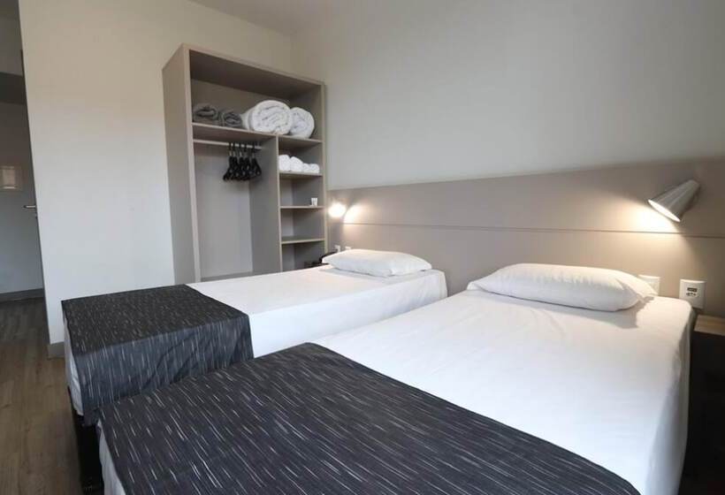 수피리어 룸, Valerim Itajai / Navegantes