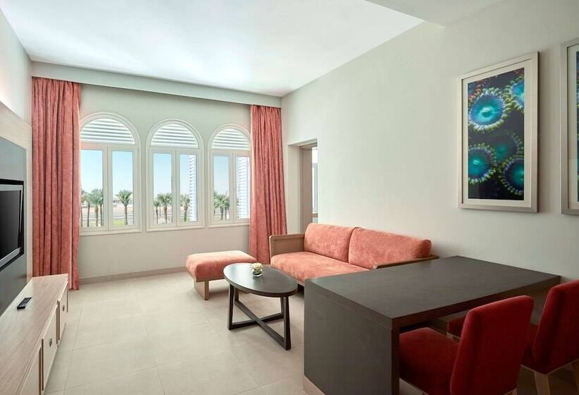 Полулюкс, Makarem Annakheel Hotel & Resort