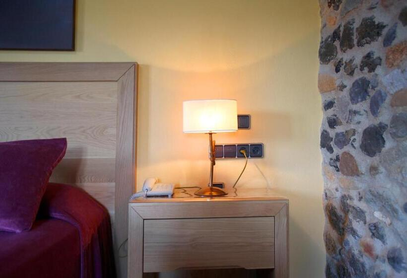 اتاق استاندارد با وان آب گرم, Mas La Casassa