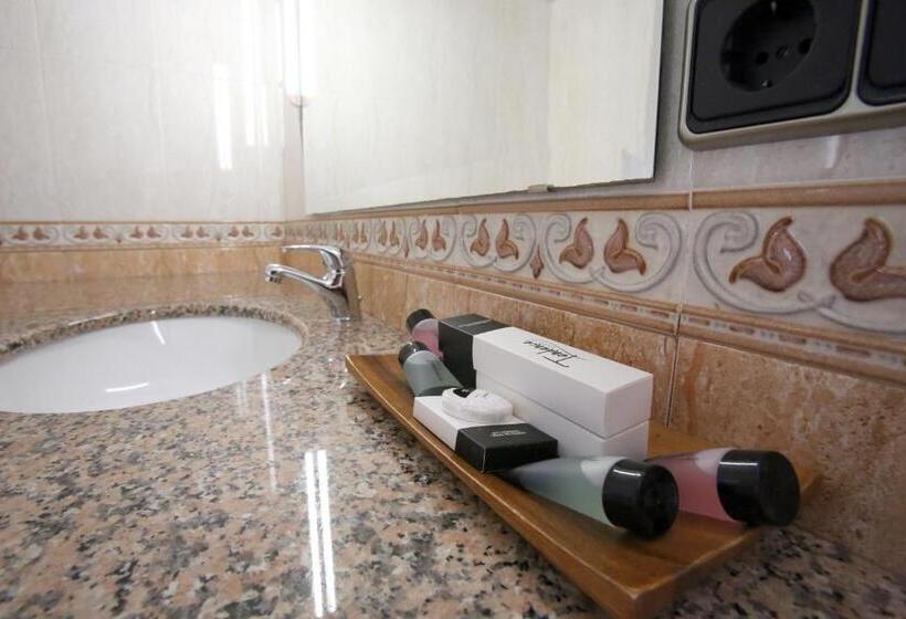 اتاق استاندارد با وان آب گرم, Mas La Casassa