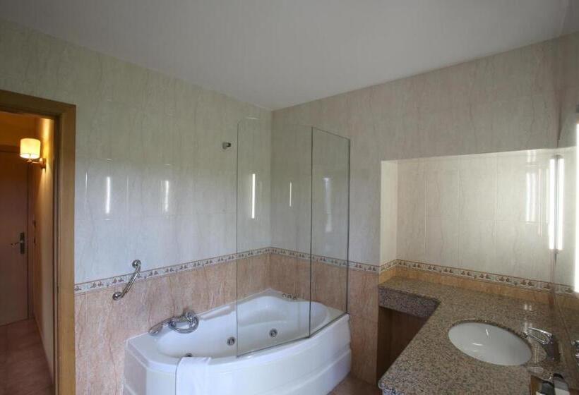 اتاق استاندارد با وان آب گرم, Mas La Casassa