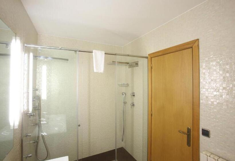 سوئیت با وان آب گرم, Mas La Casassa