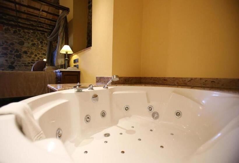 سوئیت با وان آب گرم, Mas La Casassa