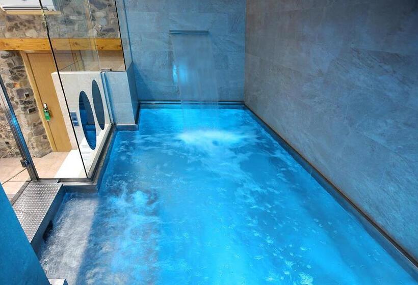 سوییت با استخر, Mas La Casassa