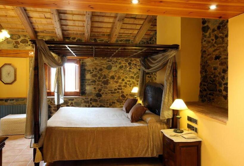 Suíte com Hidromassagem, Mas La Casassa