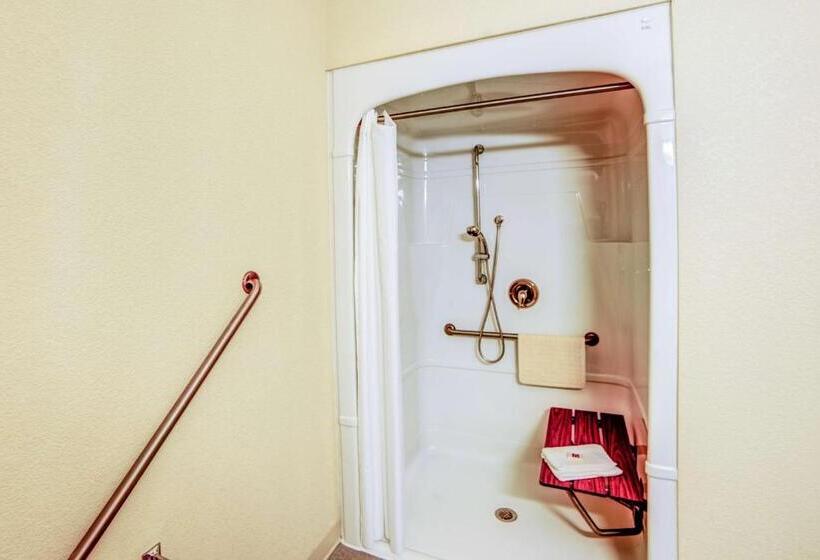 장애인을 위한 스탠다드 룸, Motel 6huntsville, On