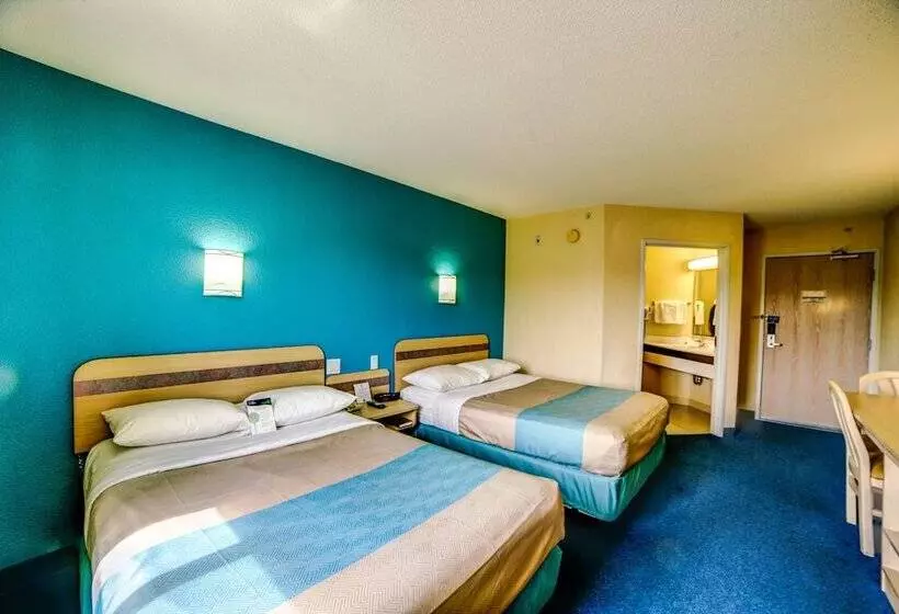 ２ダブルベッドのスタンダードルーム, Motel 6huntsville, On