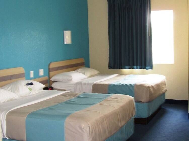 스탠다드 룸 더블 침대 2개, Motel 6huntsville, On