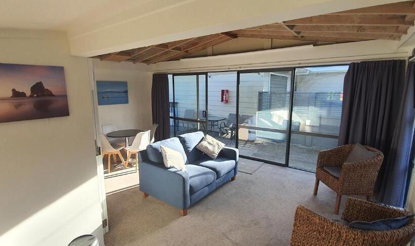 Cabin, Accent On Taupo Motor Lodge