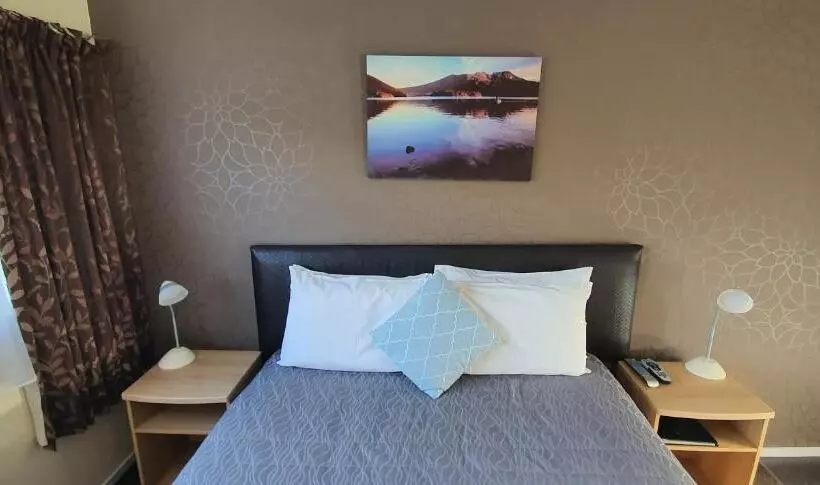 ベーシックワンルーム, Accent On Taupo Motor Lodge