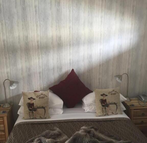 디럭스 스튜디오, Lakefront Lodge