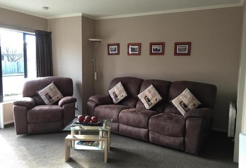 آپارتمان 1 خوابه, Lakefront Lodge