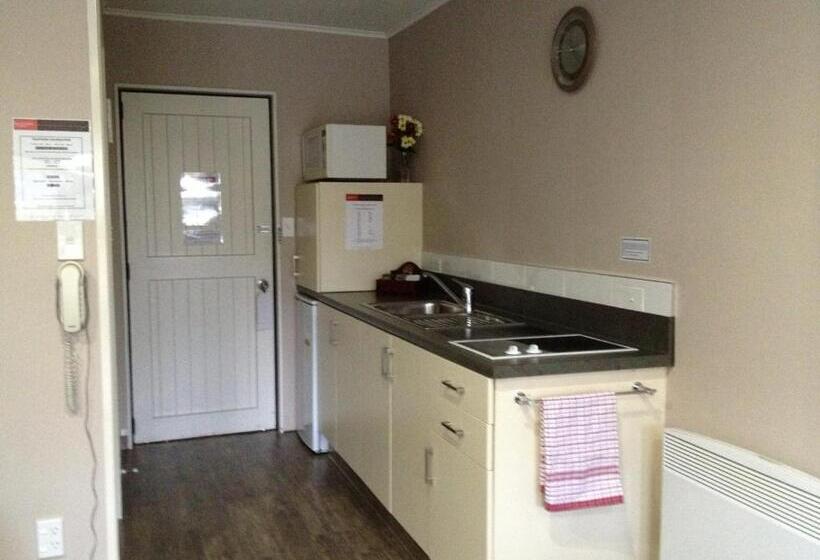 آپارتمان 1 خوابه, Lakefront Lodge