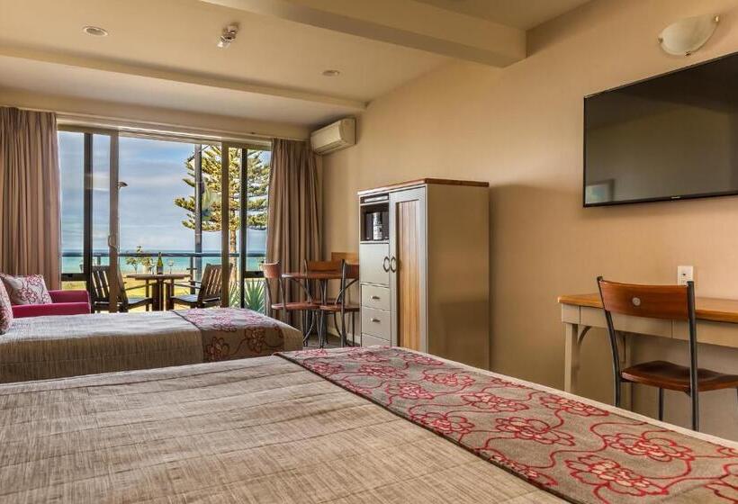 デラックスルーム, Pebble Beach Motor Inn