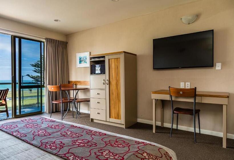 סוויטה משפחתית, Pebble Beach Motor Inn