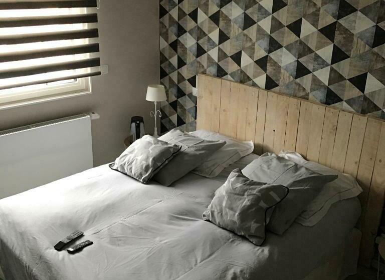 디럭스 룸, Chez Marianne