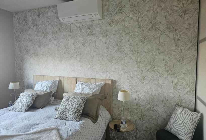 Номер Deluxe, Chez Marianne