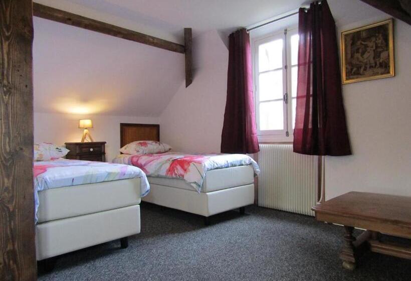 デラックスの４人部屋, Le Pont Du Roy