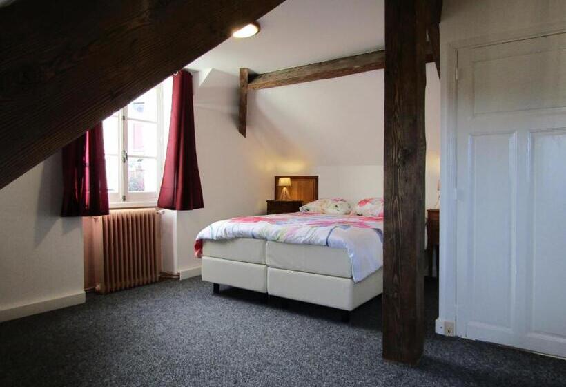 デラックスの４人部屋, Le Pont Du Roy