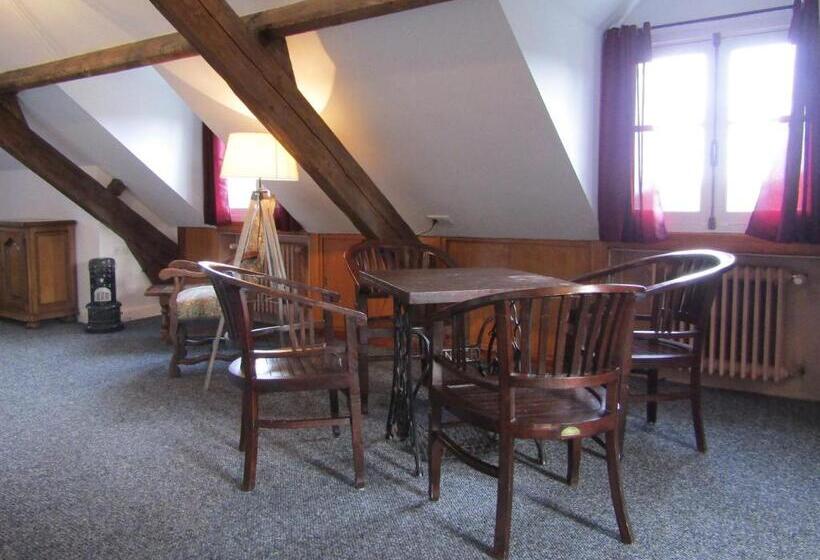 デラックスの４人部屋, Le Pont Du Roy