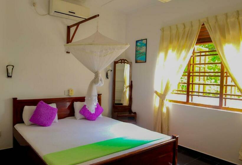 デラックスルーム, Mali Guest House
