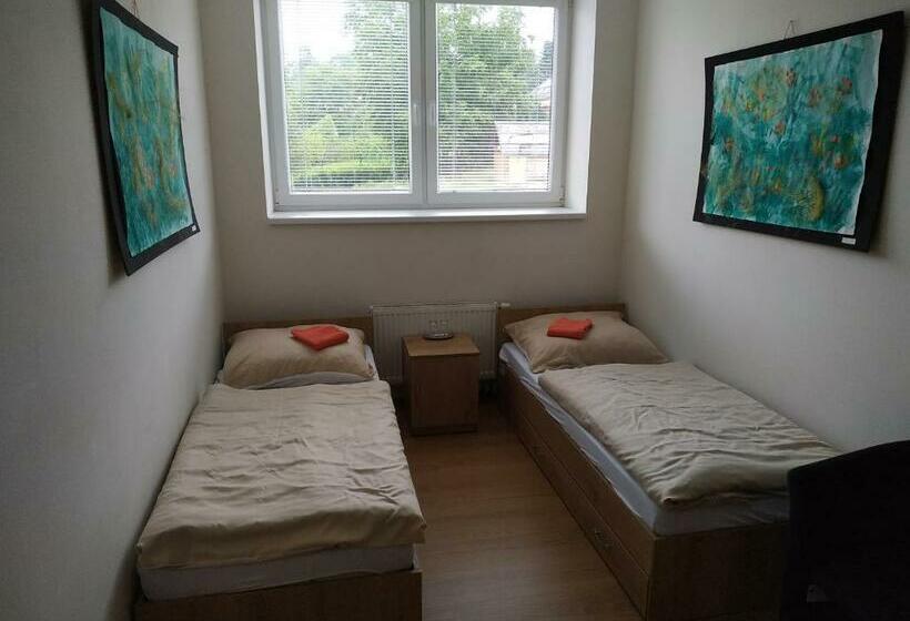 Номер Стандарт, Centrum Pro Vzdělávání A Kulturu