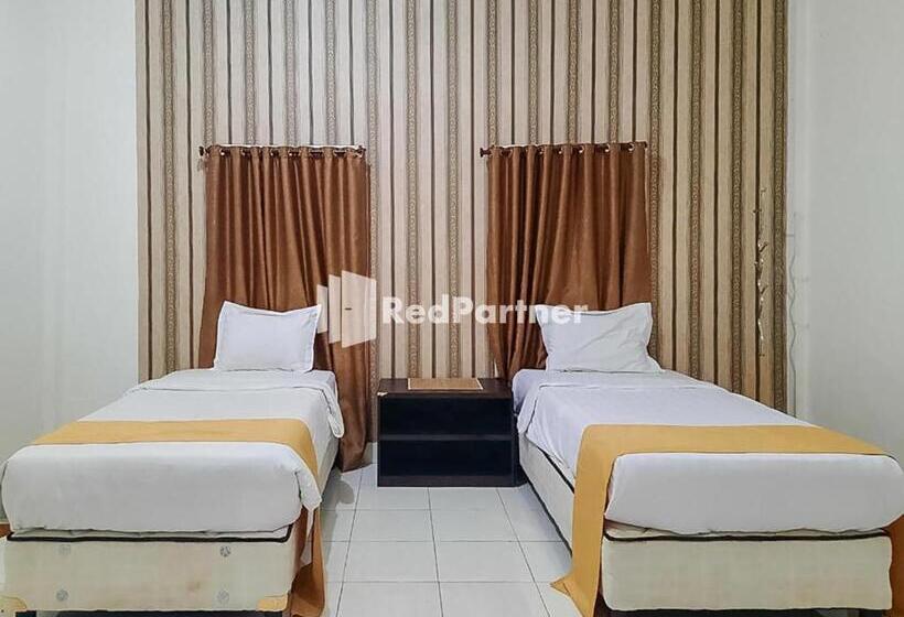 חדר דלוקס, Puri Yasmin Potowanua Lasusua Mitra Reddoorz