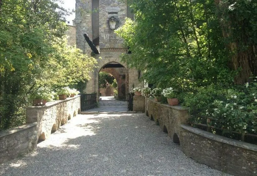 Sviitti, Torre Del Barbagianni   Castello Di Gropparello