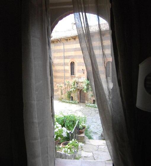 スイート, Torre Del Barbagianni   Castello Di Gropparello