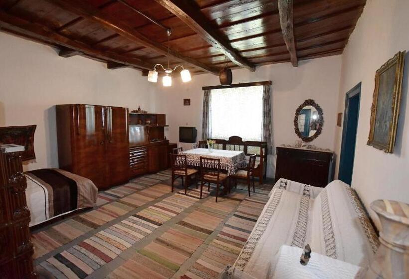 Семейный Номер, Casa Traditionala Ardeleana