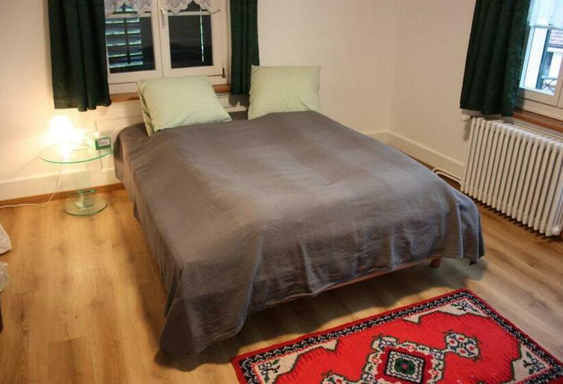 חדר סטנדרט עם מרפסת, B&b Stirnimann