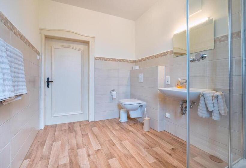 标准单人间, Gasthof Runge