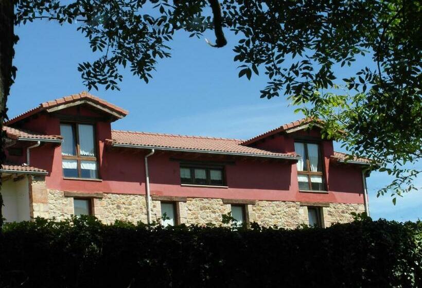Номер Стандарт Вид на Горы, Albergue La Torre