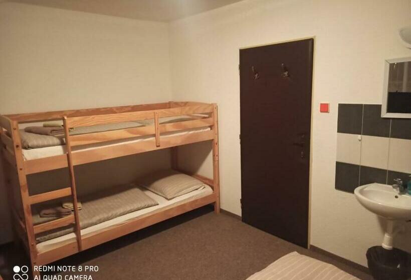 חדר סטנדרט לארבעה, Ranč U Sedmi Kulí