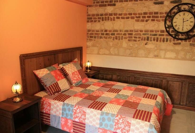 身障者適用スタンダードルーム, Chambres D Hôtes Entre Arras Et Albert Bed And Breakfast