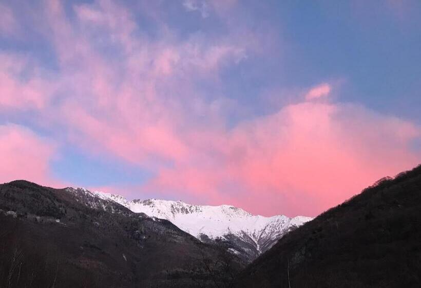 غرفة قياسية فردية حمام مشترك, B&b Valtilí