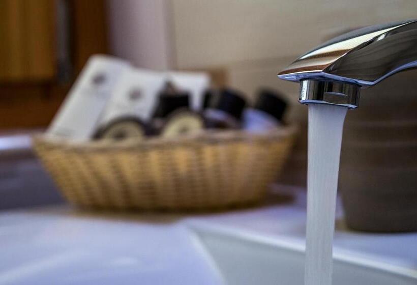 غرفة قياسية فردية حمام مشترك, B&b Valtilí