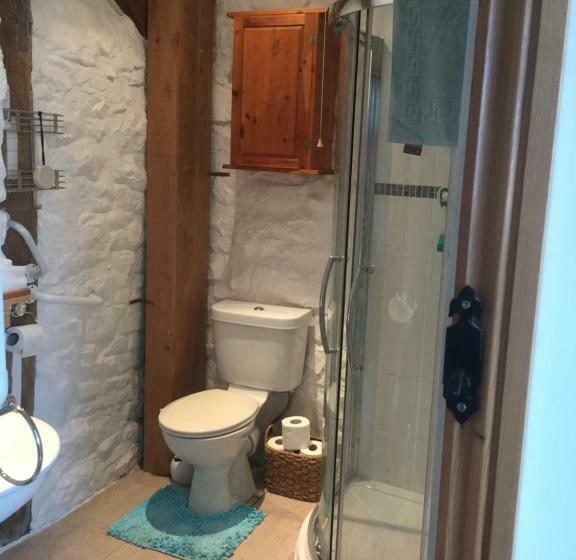 デラックスルーム, Bank Farm House