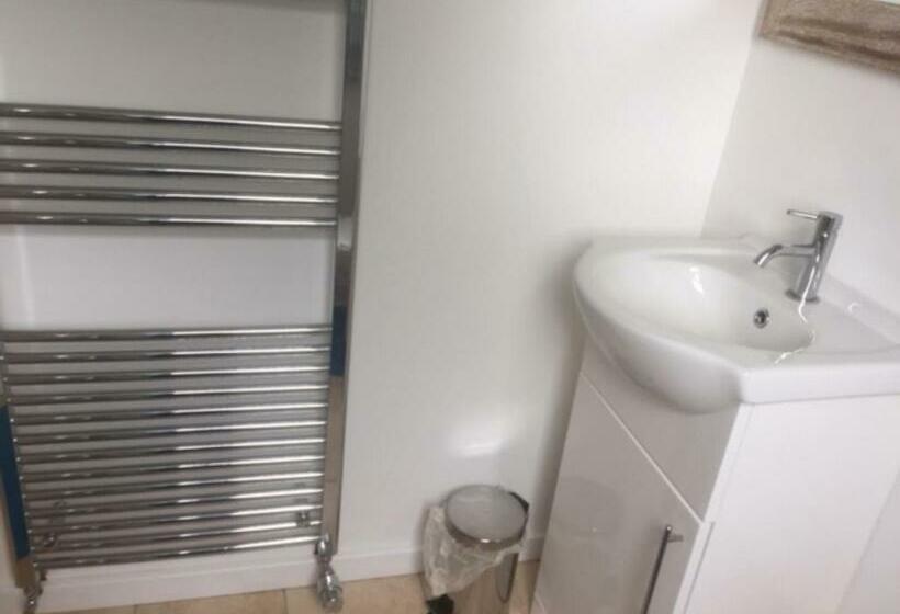 １ベッドルームハウス, Bank Farm House