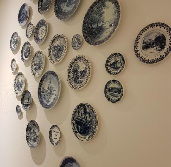 חדר סטנדרט, Bij Saar