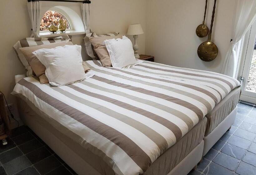 דירת חדר, Bij Saar