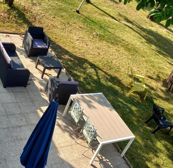 Номер Стандарт Вид на Сад, Chambres D Hôtes Le Moulin à Epices