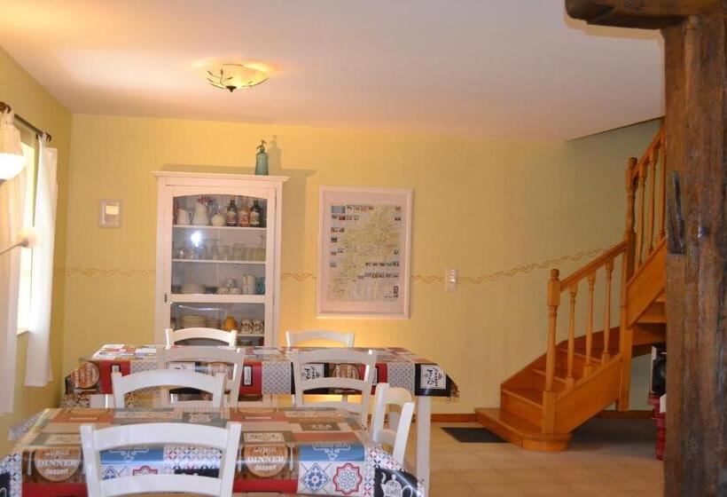 Номер Стандарт Трехместный, Chambres D Hôtes Le Moulin à Epices