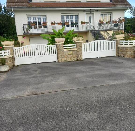 バス共有のスタンダードルーム, Au Jardin Fessard