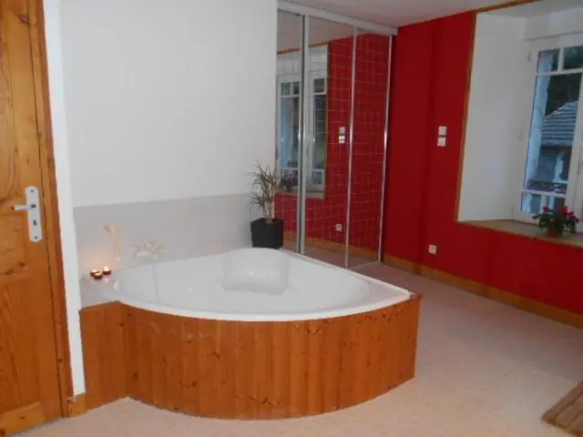 スイート, La Maison De Marie Claire