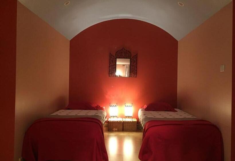 סוויטה משפחתית, La Maison De Marie Claire