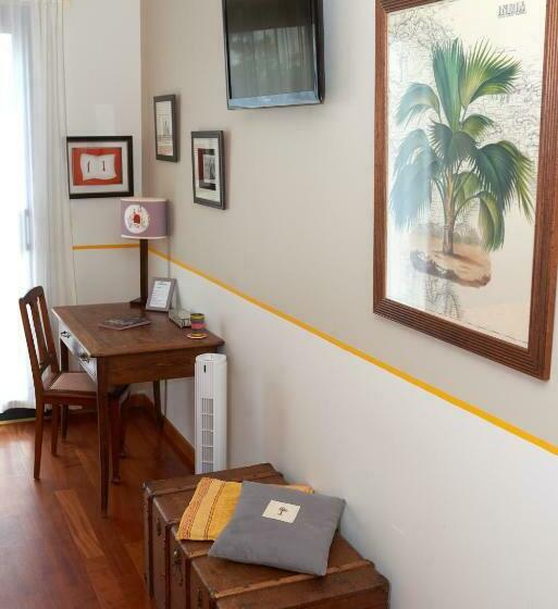 带露台的高档房间, La Palisse