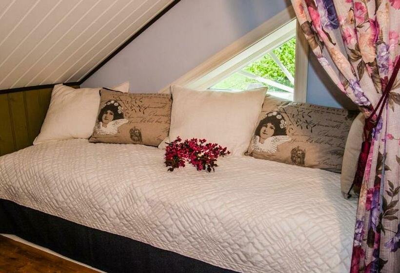 ファミリールーム, Tavlebords Honungsgård